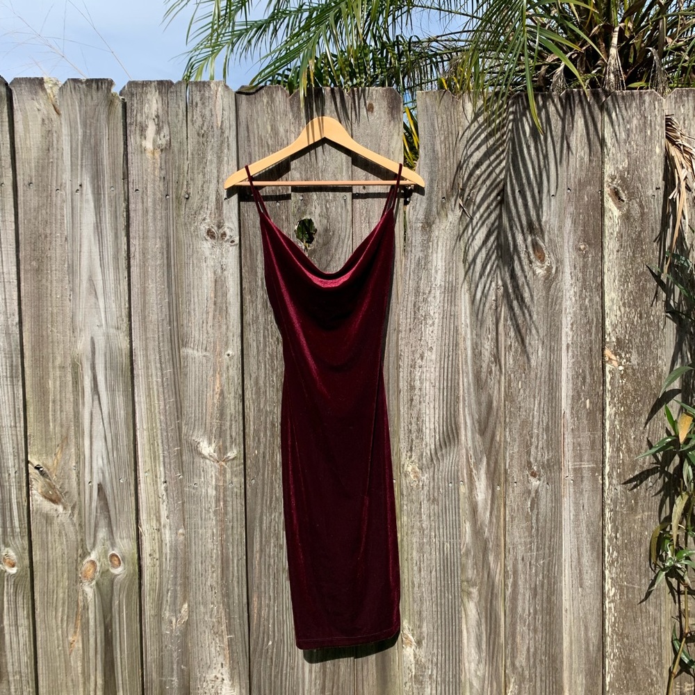 Lulus body con dress